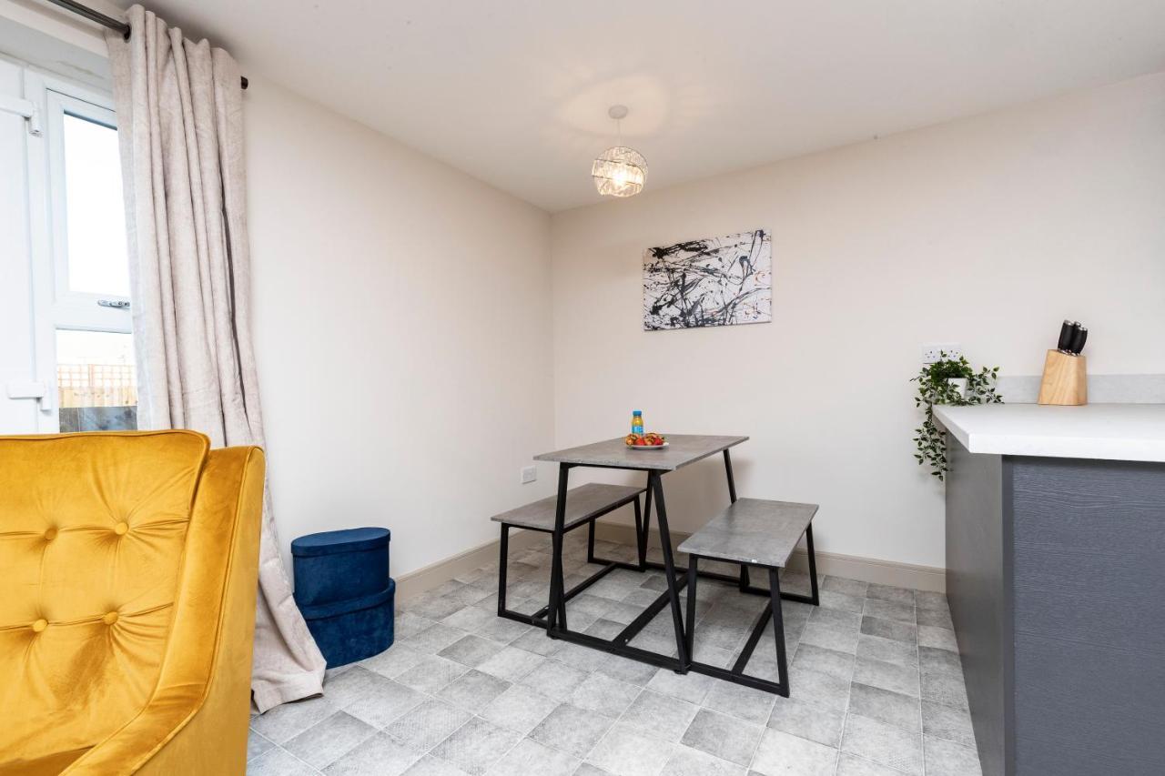 Avery House 2 - Two Bedroom With Outdoor Terrace By Bpne Darlington  Zewnętrze zdjęcie